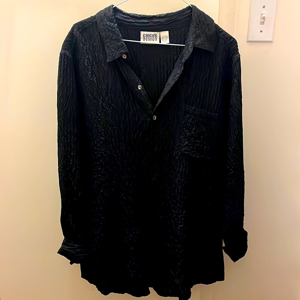 Chicos Women’s Shirt. Black size 2 (large)